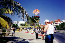 なんだかハワイっぽい。でもここはカンクン。